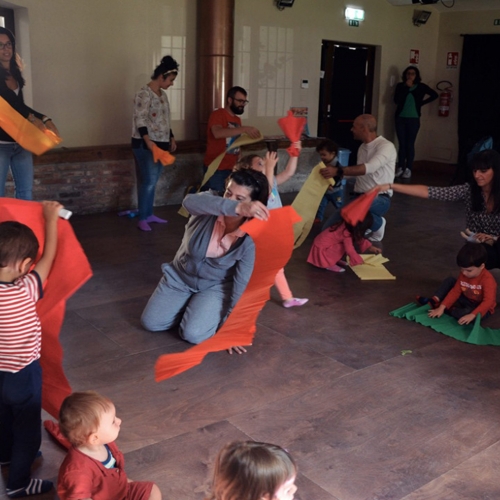 Danzando con la mia tribù: laboratorio di danza per famiglie